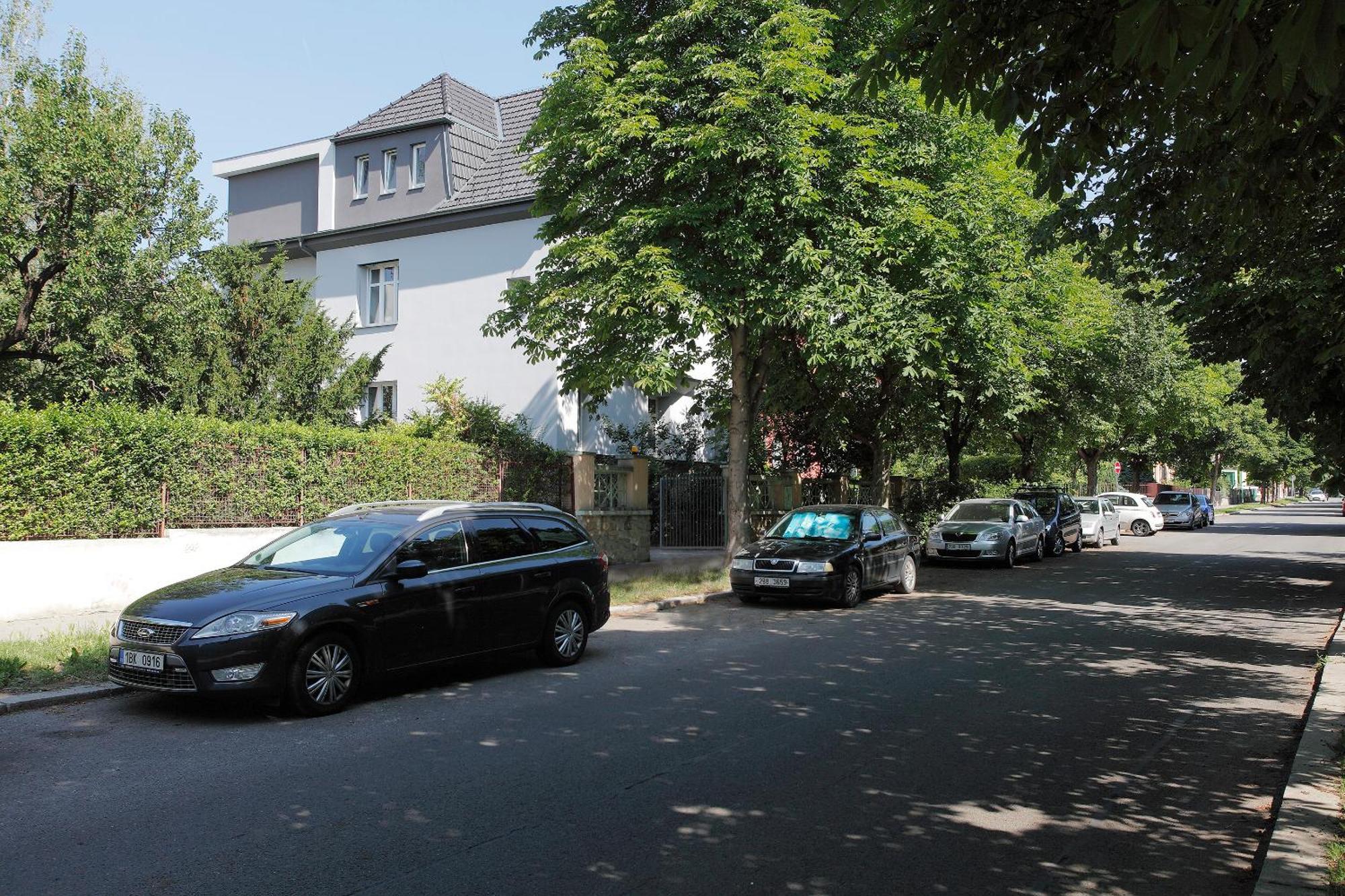 Villa Z - Apartment With Private Parking Брно Екстер'єр фото